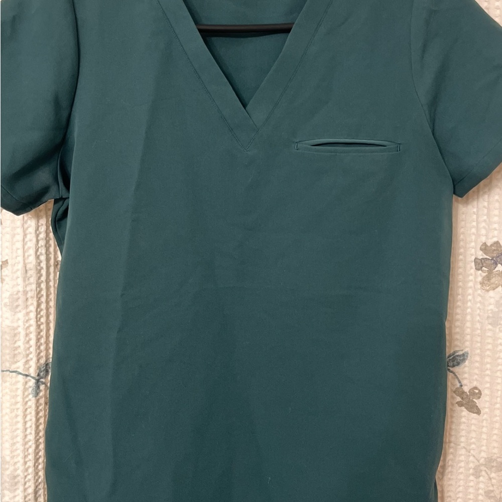 Mandala Teal V-Neck Short Sleeve Scrub Top